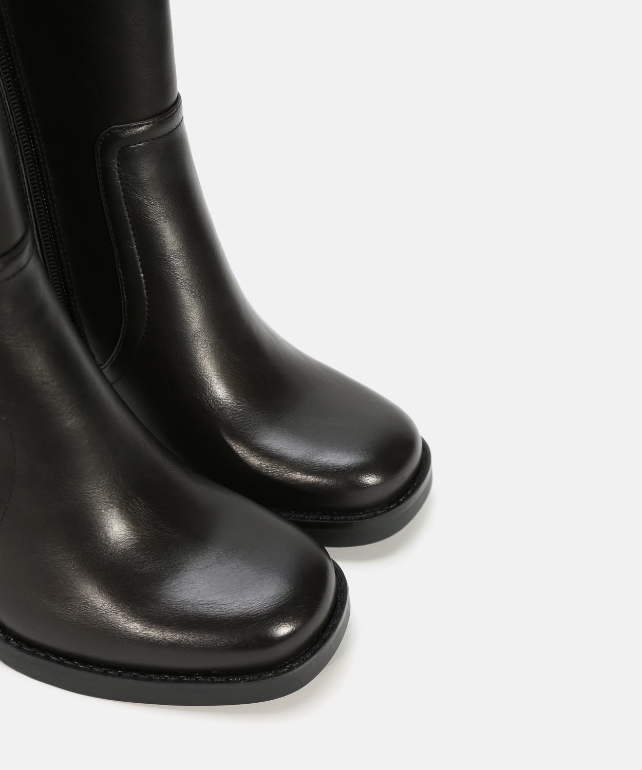 Botines negros tac&oacute;n liso image number null